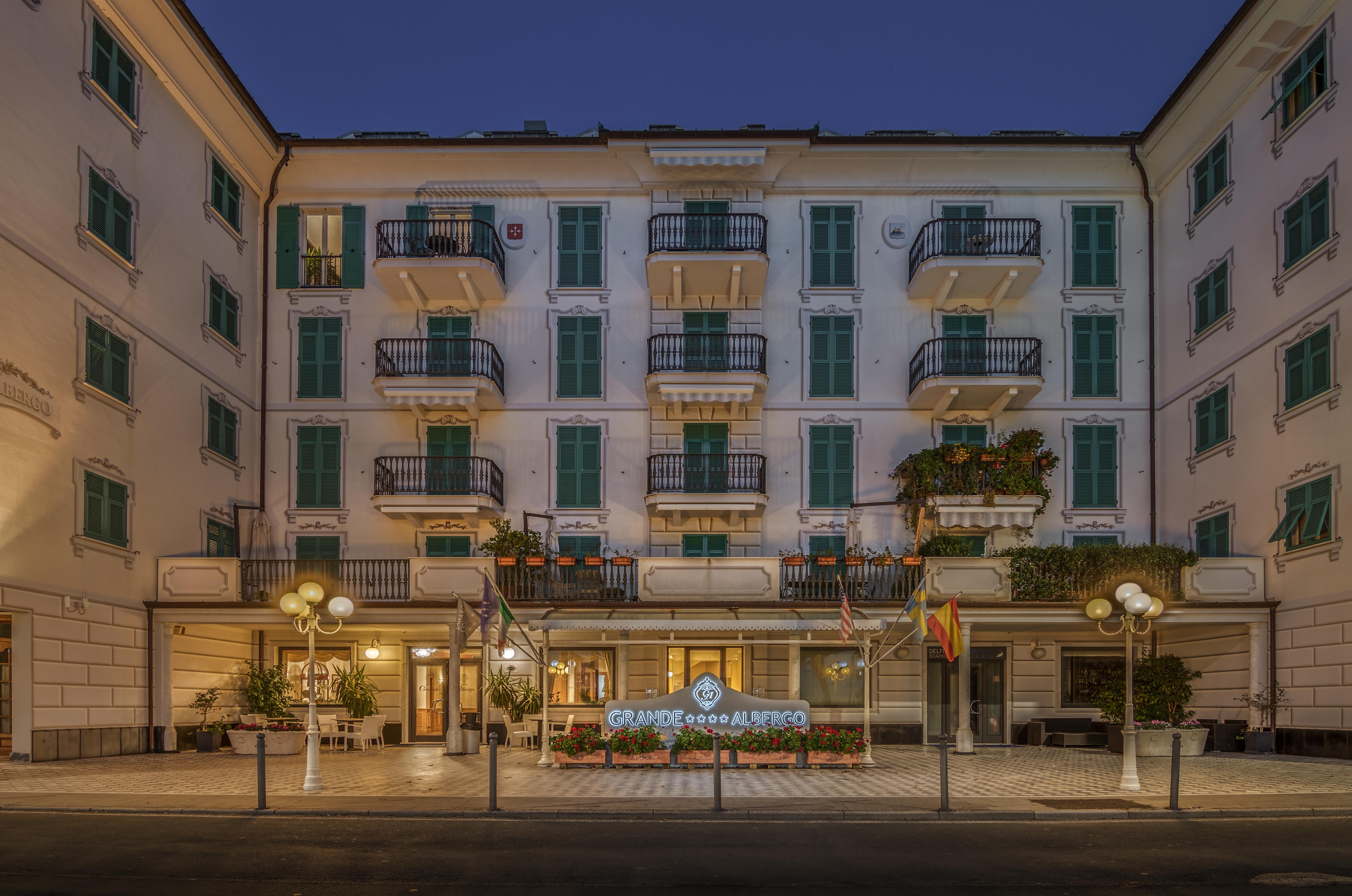 Grande Albergo Сестри-Леванте Экстерьер фото