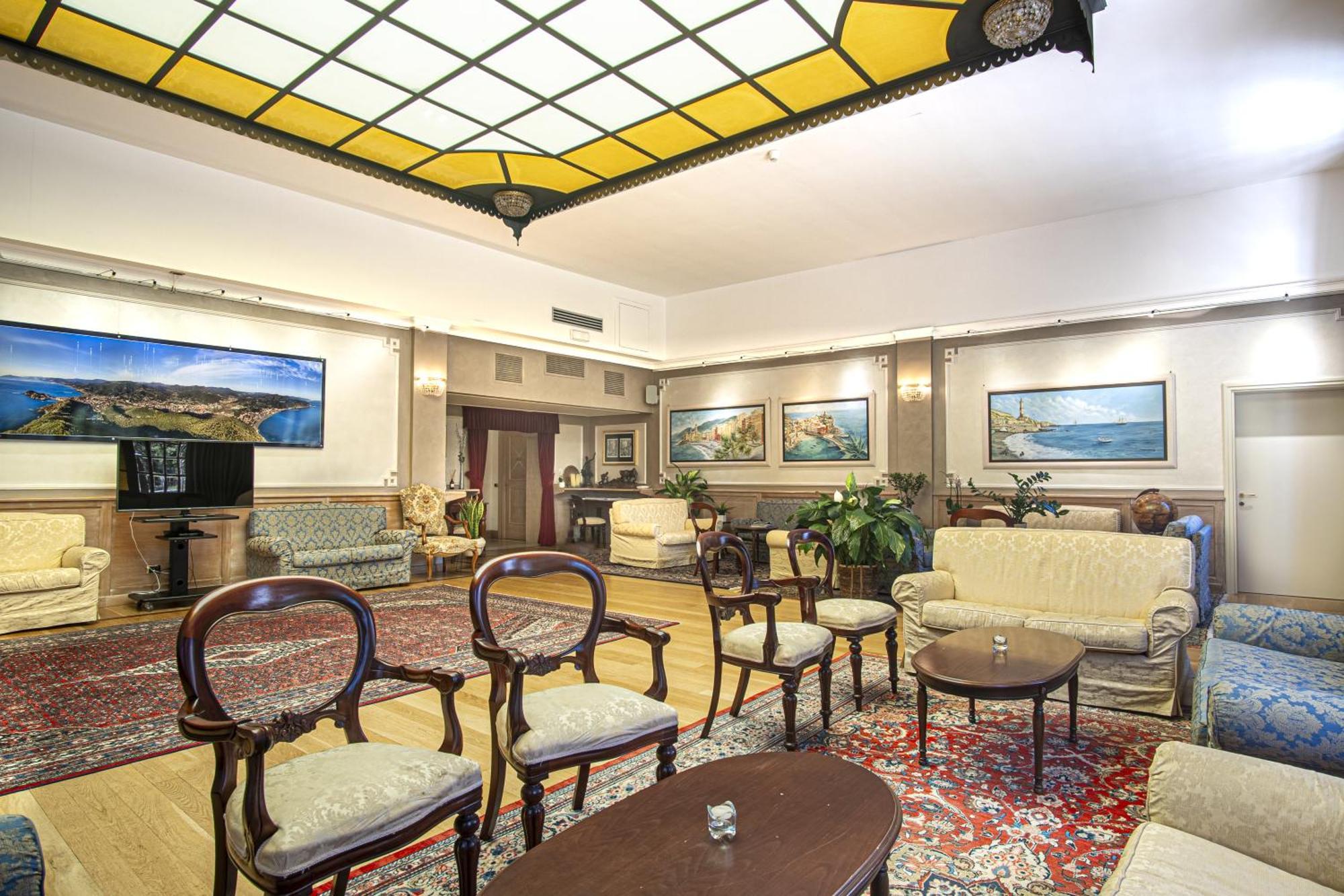 Grande Albergo Сестри-Леванте Экстерьер фото