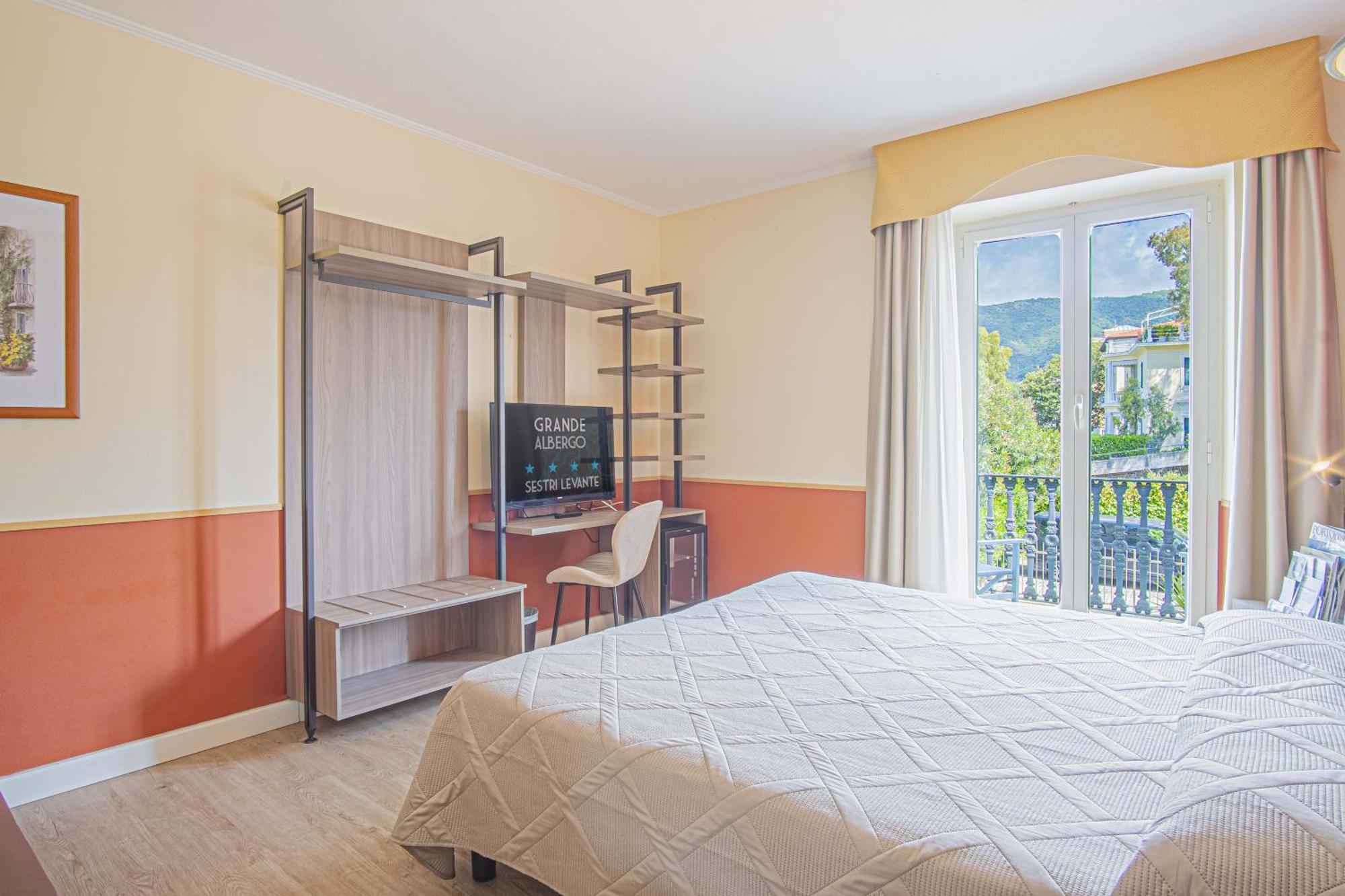 Grande Albergo Сестри-Леванте Экстерьер фото
